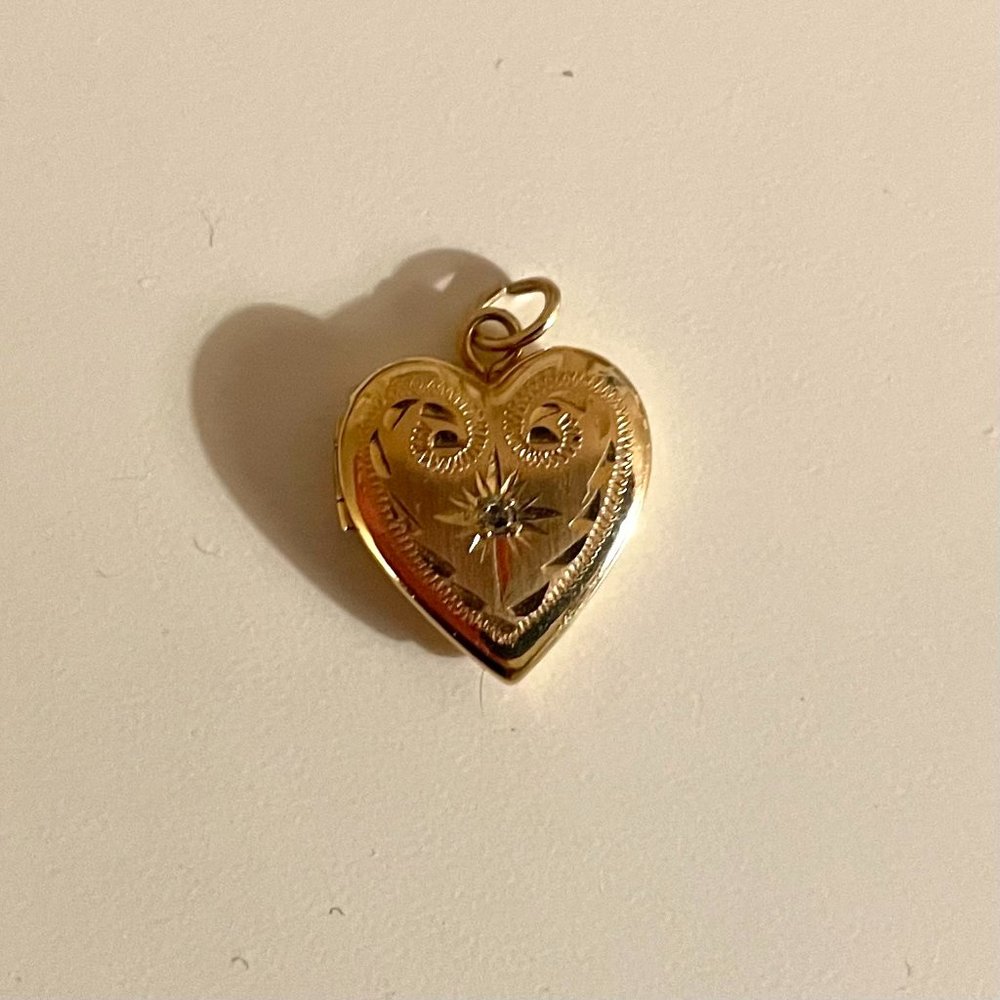 14k Gold Heart Locket